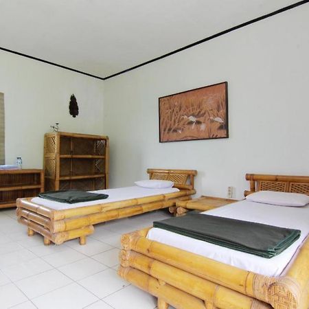 Vogels Hostel Yogyakarta Extérieur photo