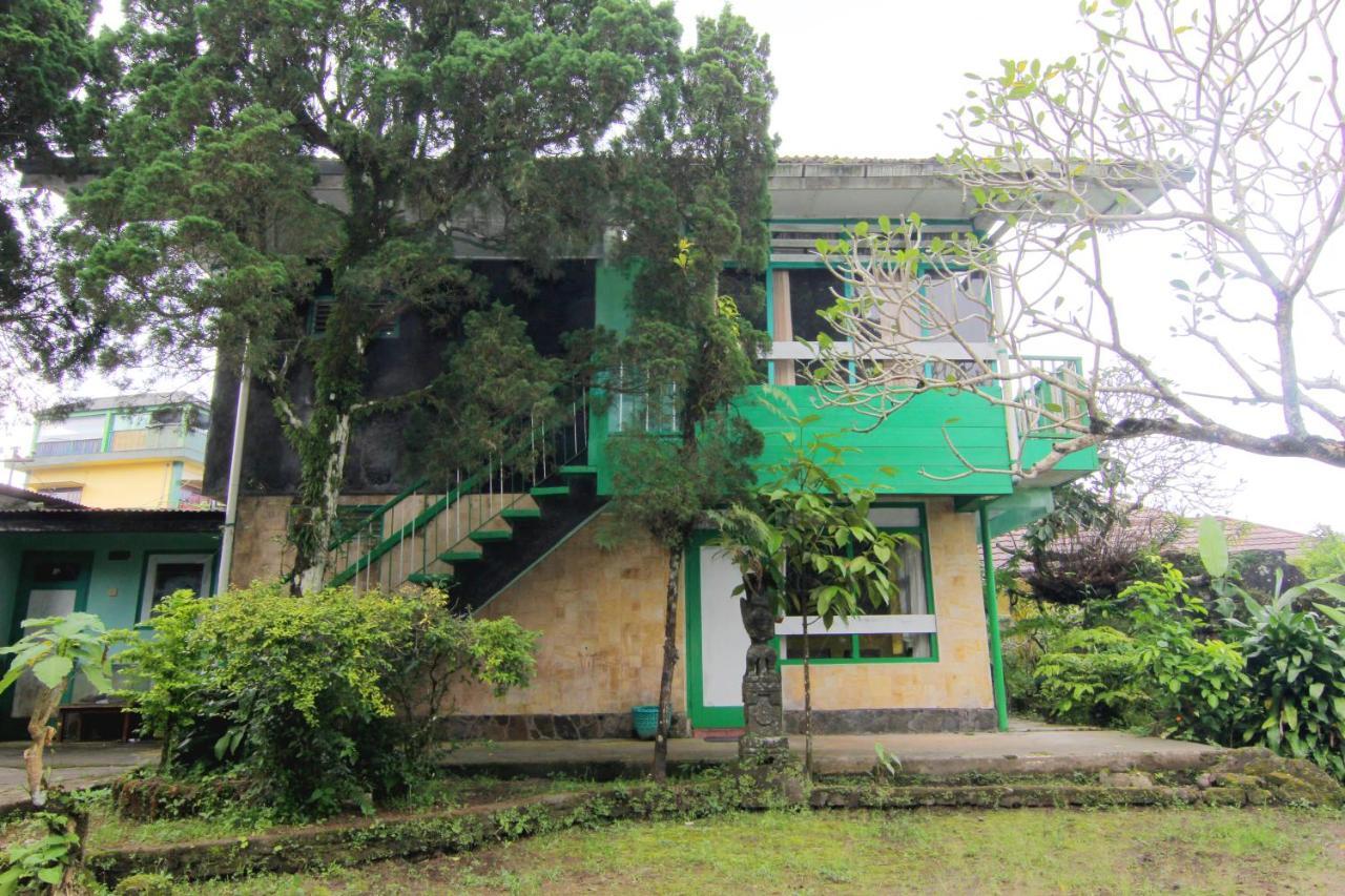 Vogels Hostel Yogyakarta Extérieur photo